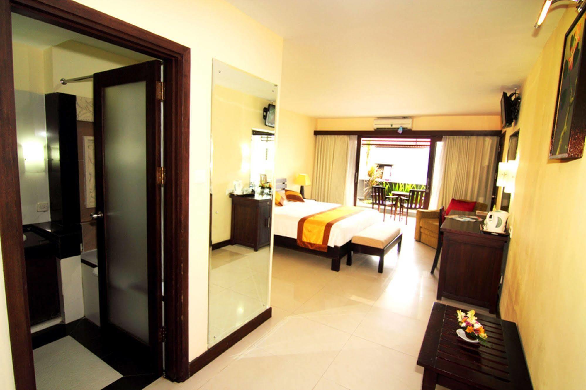 Nirmala Hotel Jimbaran Екстер'єр фото